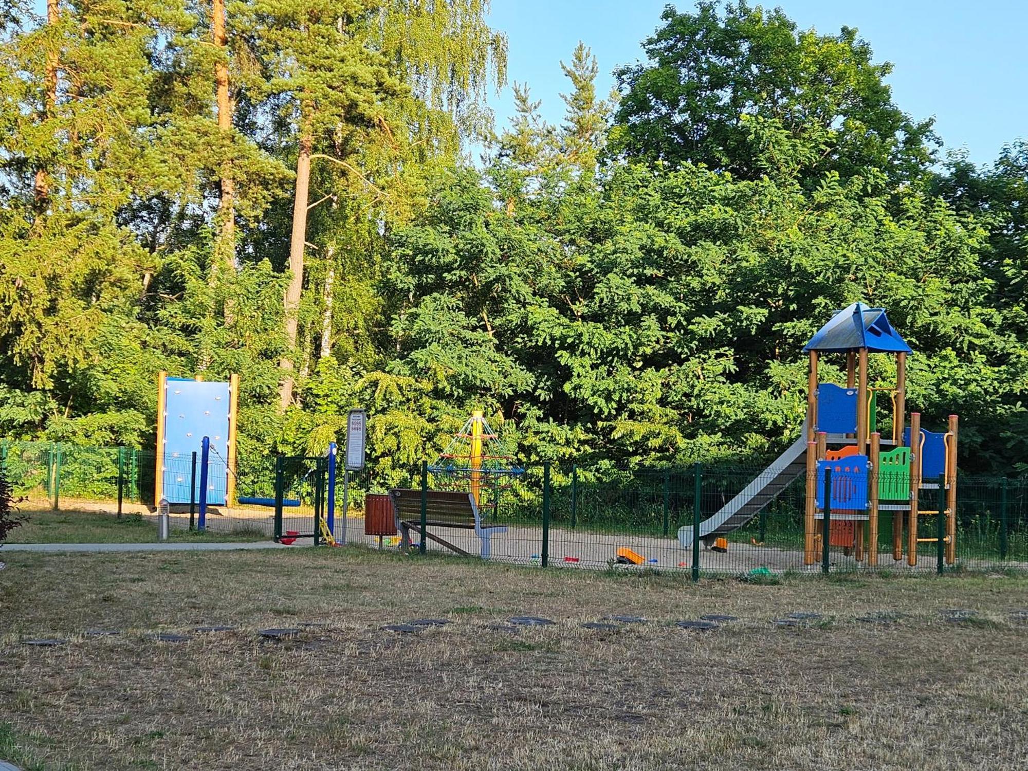 Ferienwohnung Apartament Oaza Na Sterowcow Dywity Exterior foto